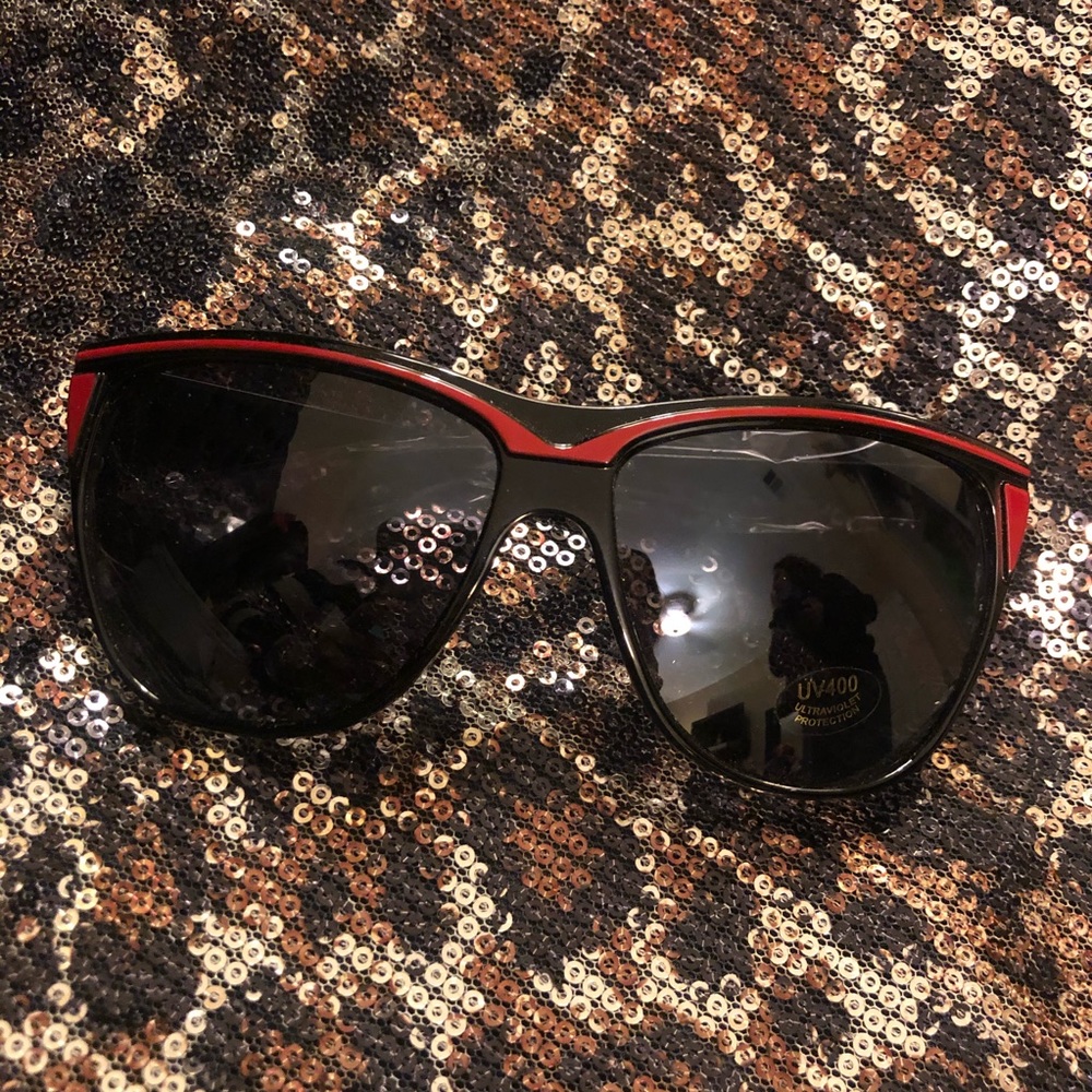 {???} Black Red Brow Line Sunglasses